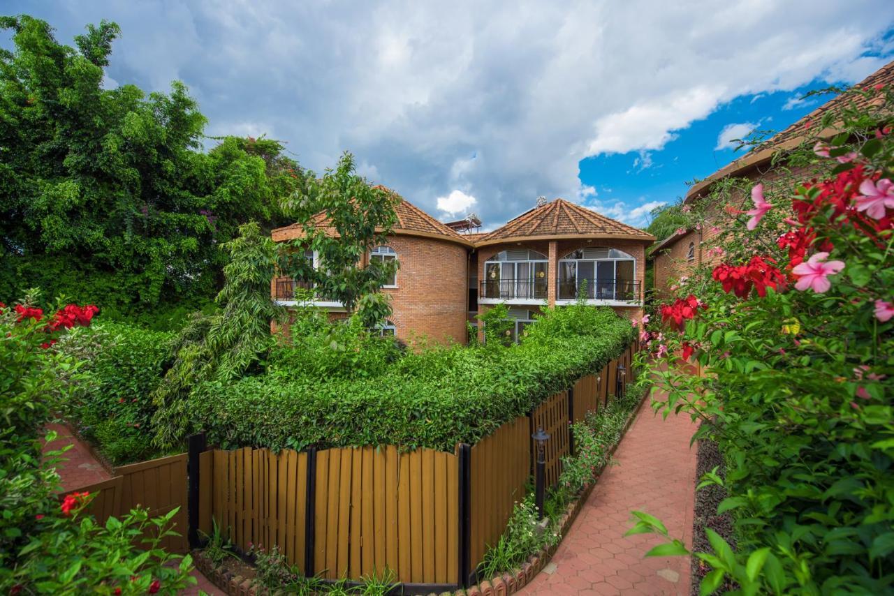 Hotel Chez Lando Kigali Exterior photo